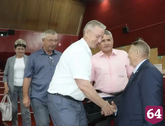 Депутат Госдумы с жителями формирует программу развития районов округа